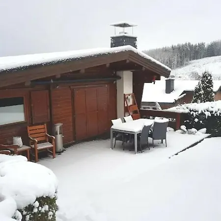 Holzhaus Hubertus Am Hennesee