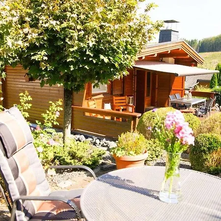 Holzhaus Hubertus Am Hennesee *